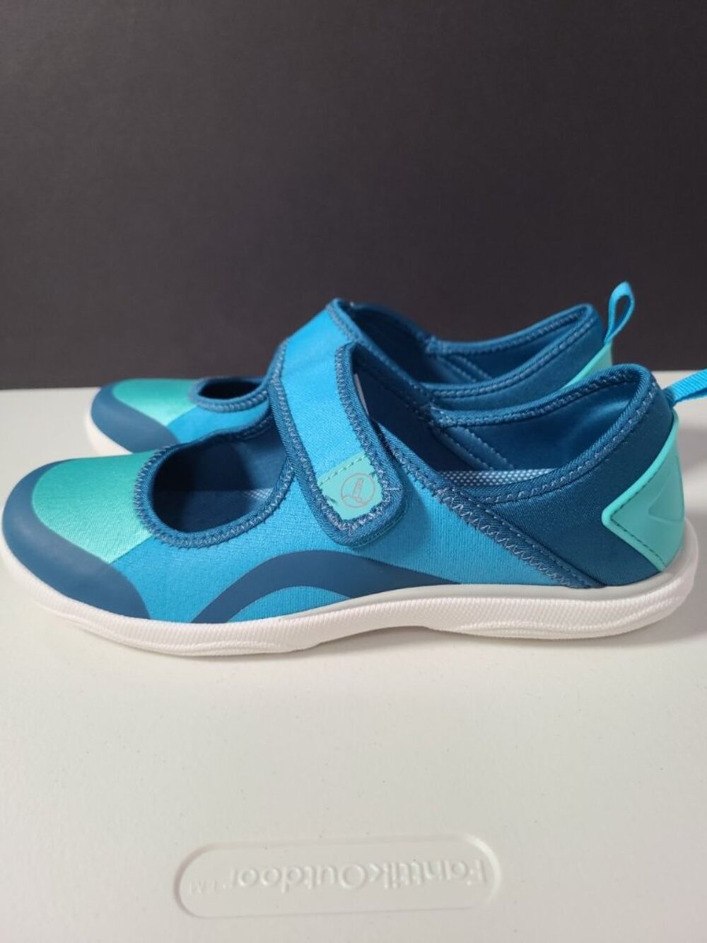 Lands End Water Shoes Womens Size 7B Teal Blue with Black Trim - Picture 5 of 13